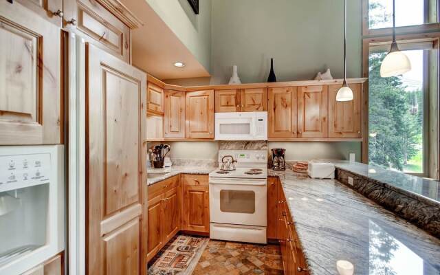 Jenna's Gem by RedAwning