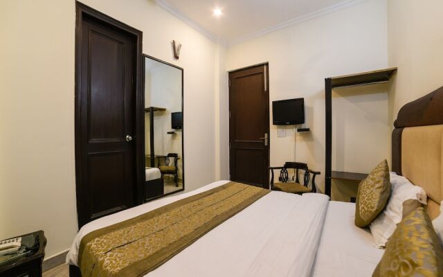 OYO Rooms East Of Kailash B Block