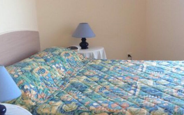 Fronds Holiday Apartments