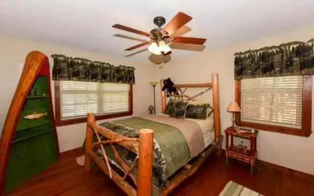 Owls Landing - 2 Br home by RedAwning