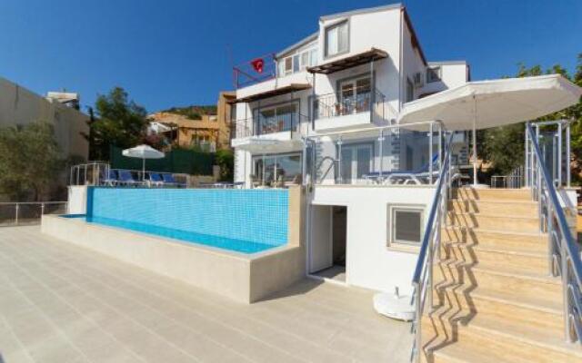 Villa Mehtap by Akdenizvillam