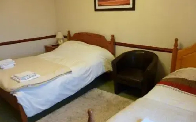 Aberdeen Arms Hotel Tarland