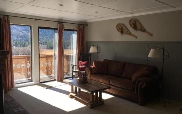 Interlaken #5 - 2br/2ba - Lake View