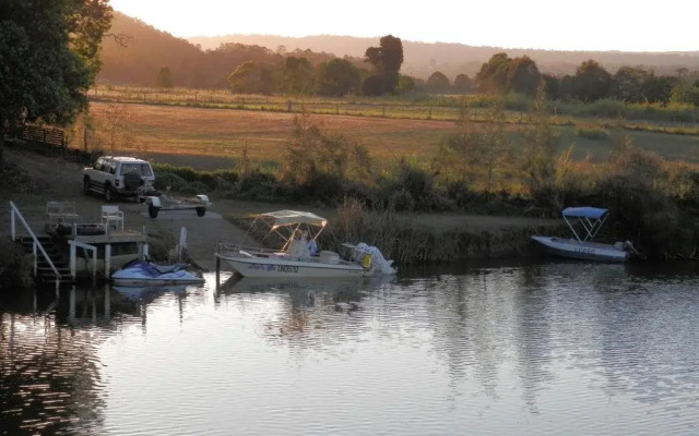 Riverbend Lodge