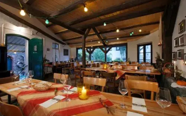 Weingut Caspari, Familie Eggert