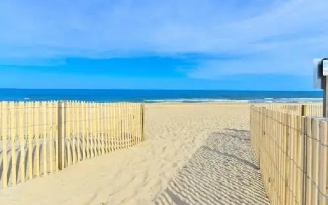46th St Windjammer 206 1Br Condo