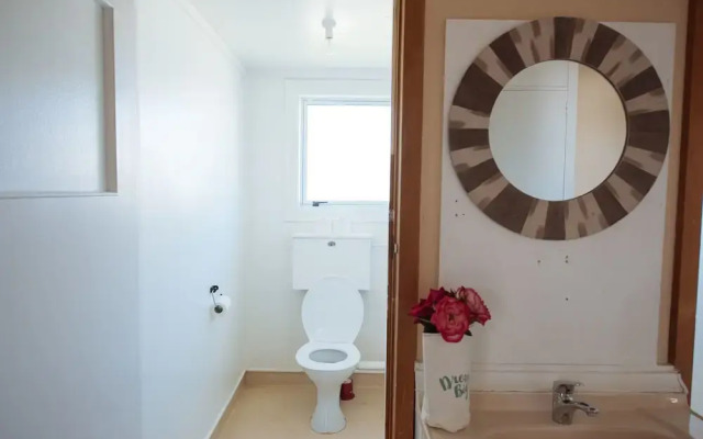 Pounawea Waterfront House