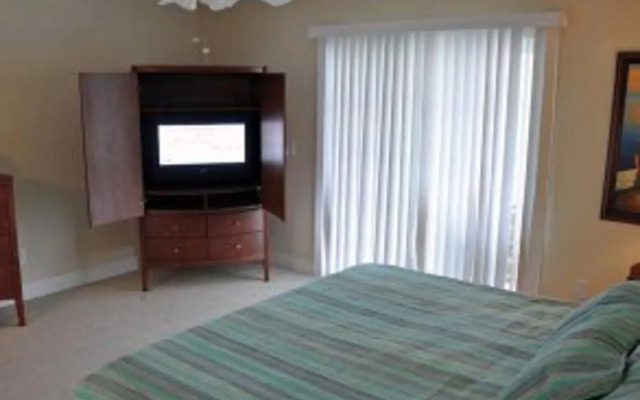 Oceans Edge 101 4 Br condo by RedAwning