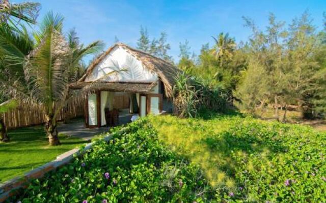 Hidden Beach Bungalow Sea View