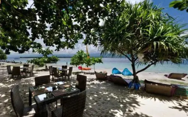 Scallywags Beach Club