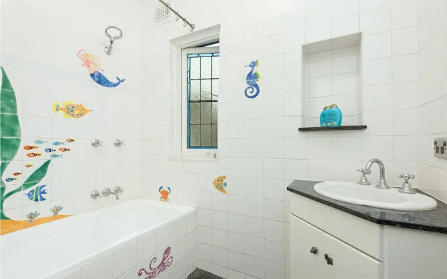 Comfy Coogee Living H328