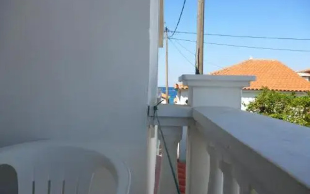 Pension Eleni Rooms