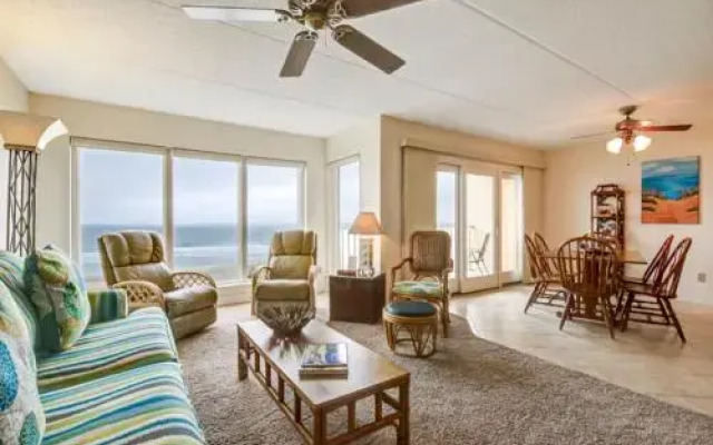 Beautifully Decorated Condo with Magnificent View of Atlantic by RedAwning