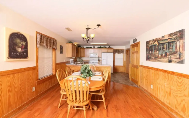 Wildwood Falls 4 3 Br cabin by RedAwning