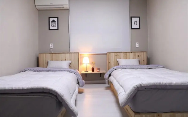 IRUDA Guest House - Hostel