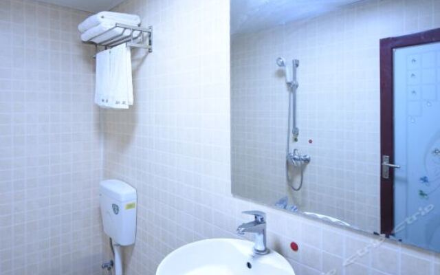 Rongquan Hotel