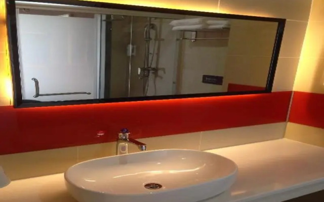 7 Days Premium Dongxing Dongmeng Road Branch