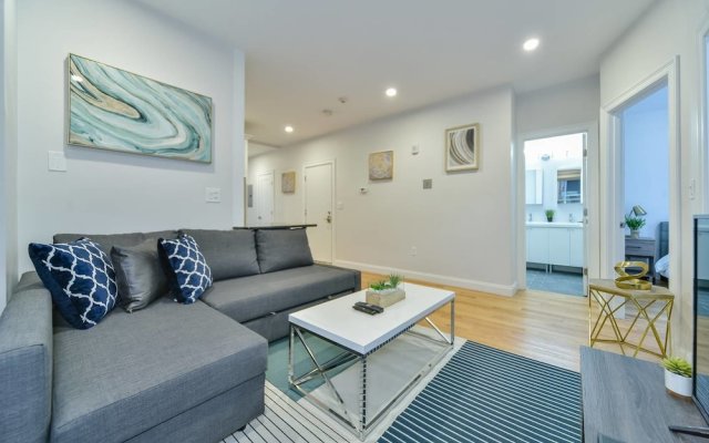 Incredible 4br/2ba Apt in North End by Domio