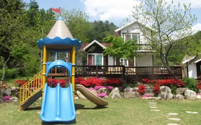 Love Picture Pension