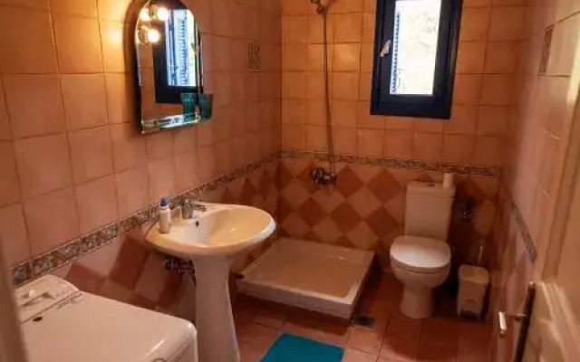 Theo's house in Chora!