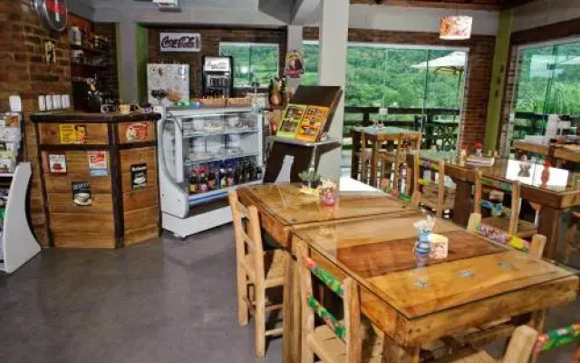 Bina's Haus Pousada, Cafeteria e Atelier