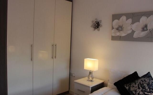 Whitechapel Deluxe Rooms