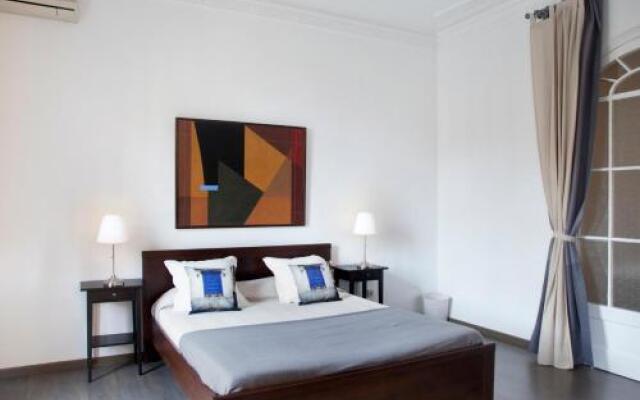 Days in Barcelona Eixample Right Side