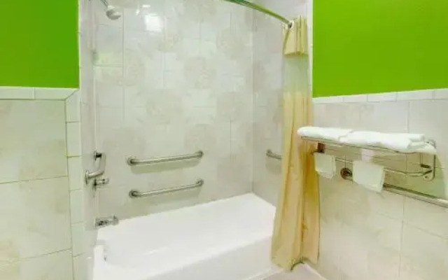 Scottish Inns Suites Channelview