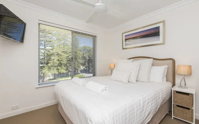 Cottesloe Beach Pines Apartment