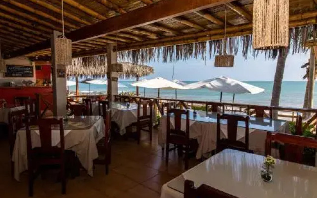 Casa de Playa Bungalows & Restaurant