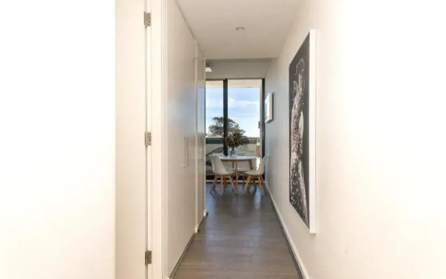 Spacious Apartment Close to Chatswood
