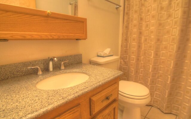 Sugarbush Condo by RedAwning