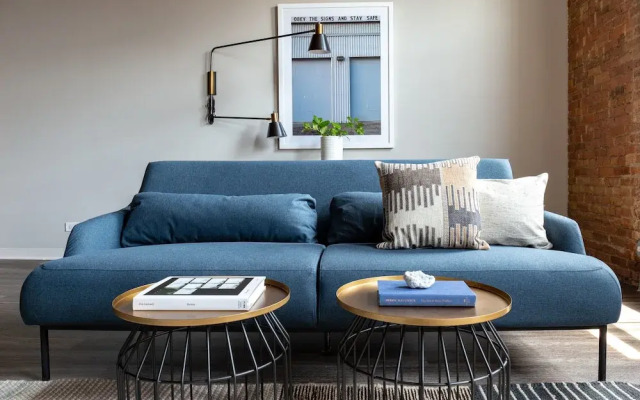 Bright South Loop Suites by Sonder