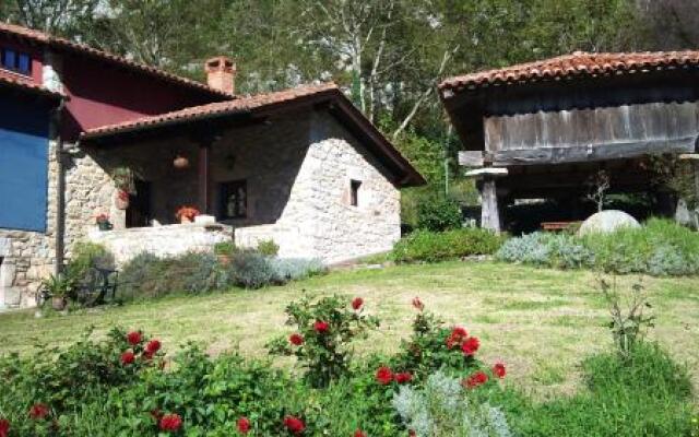 Casas Rurales El Corberu