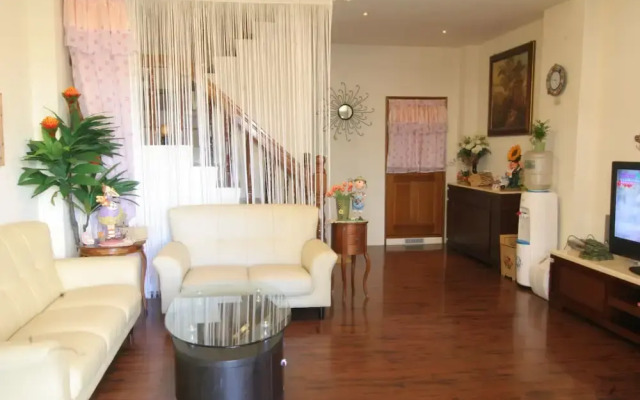19 Wuu Wuu Guest House
