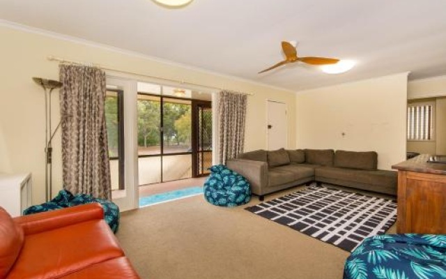 Short Stroll to Surf Beach - North Street, Woorim – Guest Rooms – Woorim