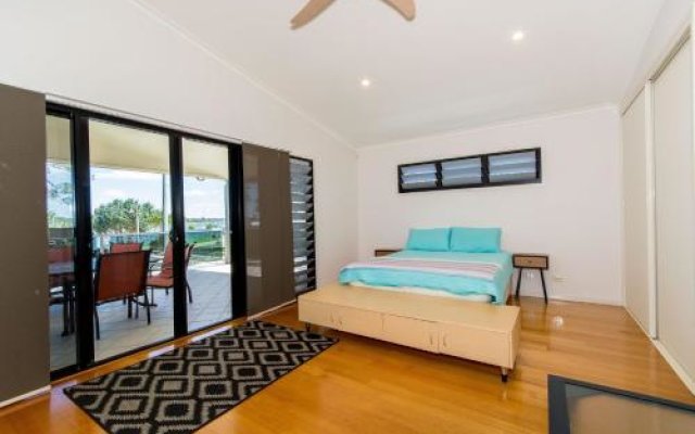 Magical holiday home - Welsby Pde, Bongaree