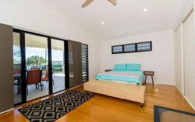 Magical holiday home - Welsby Pde, Bongaree