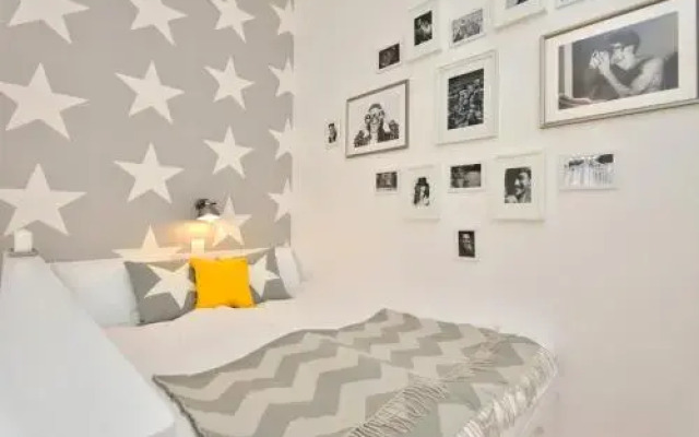 Piano Flat