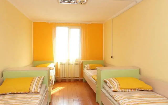 Four Seasons Slavutich Hostel