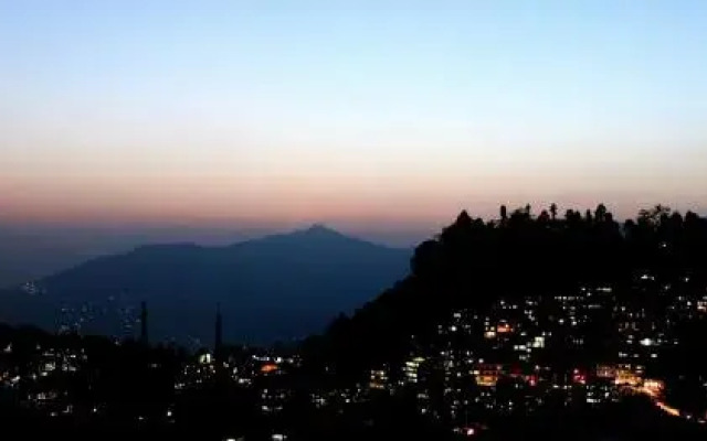 Zero To One Stay Silk Route Residency