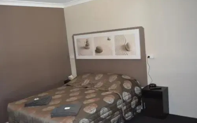 Carmila Sands Motel