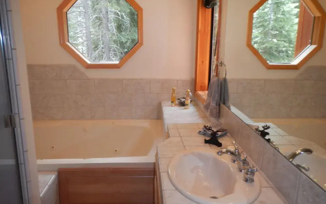 Alpenglow - 4 Br Home