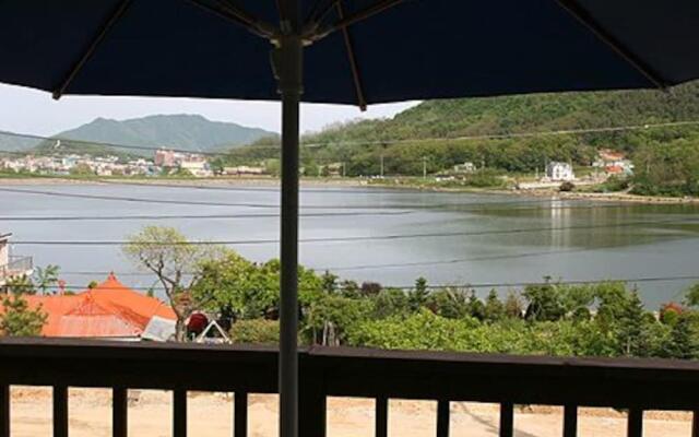 Ganghwa Flower Garden Pension