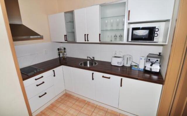 Modern Cozy Apartment by Ruterra