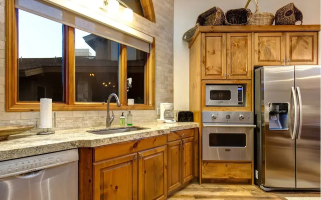 Abode at Four Lakes