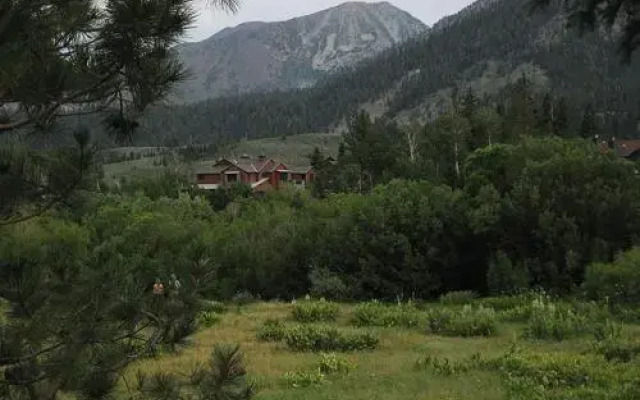 Snowcreek 229