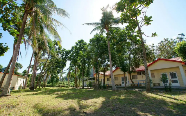 Earth Garden Inn