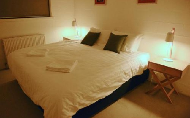 Snow Ski Apartments 38 – Guest Rooms – Falls Creek