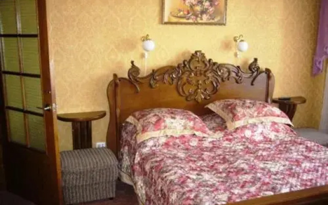 Hotel Profspilkovyi
